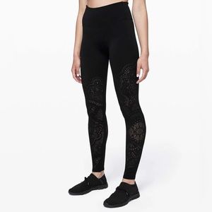 Lululemon high waisted crochet knit patterned leggings
